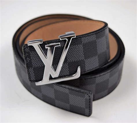 louis vuitton checkered belt.